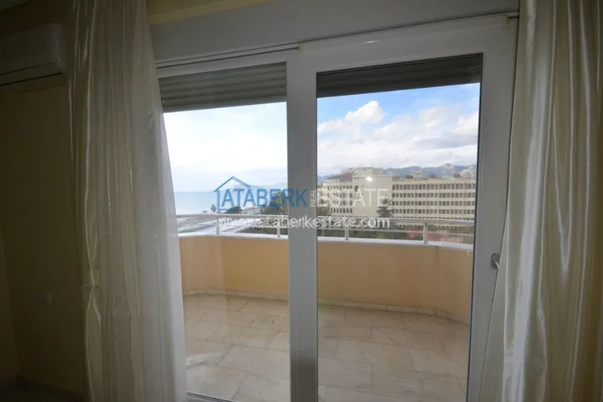 Квартира с видом на море на первой береговой линии 3 