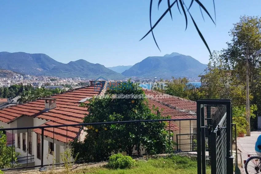 Вилла с апартаментами с панорамным видом в 5 минутах ходьбы от порта Алании. 4 