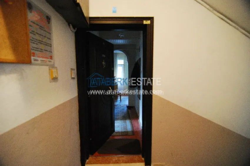 Двухкомнатная квартира с выходом в сад в центре города Алания. 12 