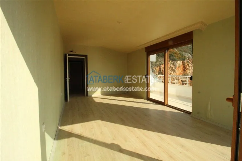 Четырехкомнатная квартира вдалеке от суеты города 14 