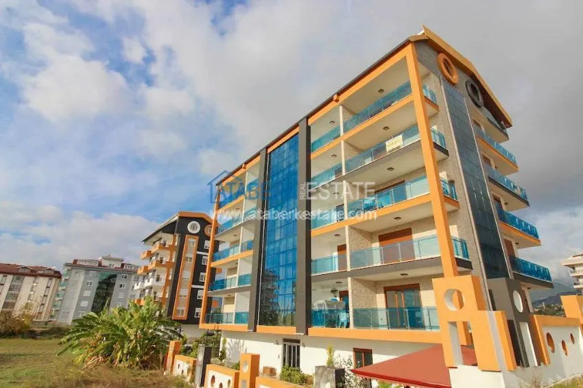 Апартаменты 1+1 в благоустроенном комплексе на первой линии 12 