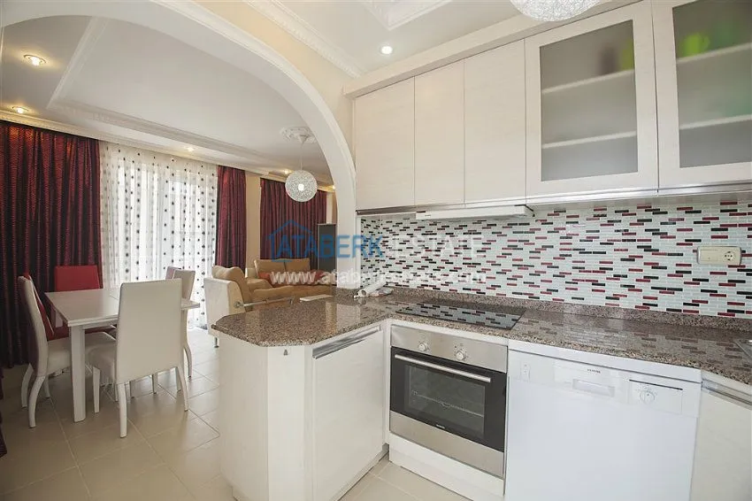 Просторный пентхаус 3+2 в центре Махмутлара 12 