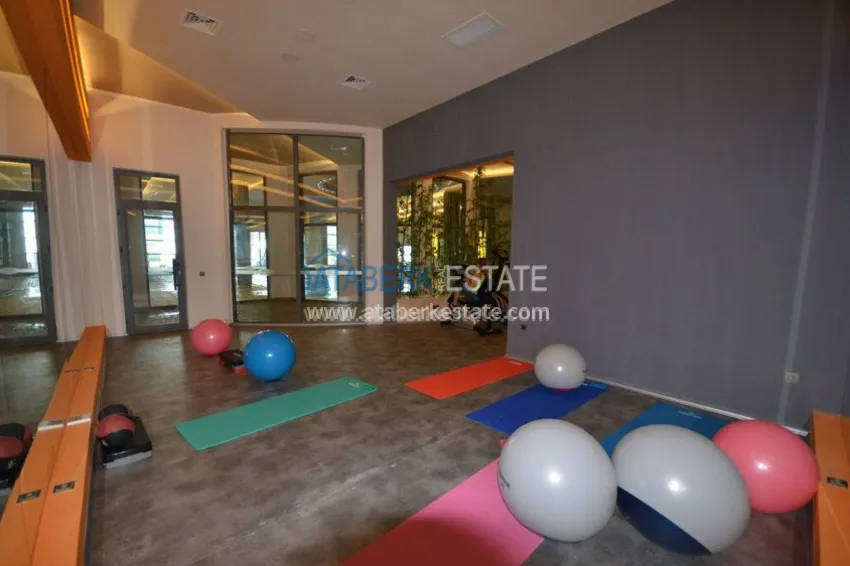 Прекрасные апартаменты в элитном жилом комплексе на первой береговой линии 35