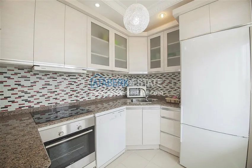 Просторный пентхаус 3+2 в центре Махмутлара 13 