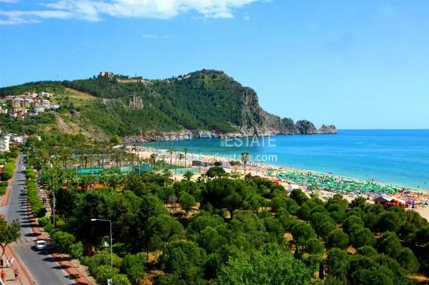 Городской отель с апартаментами в районе пляжа Клеопатра. 4 