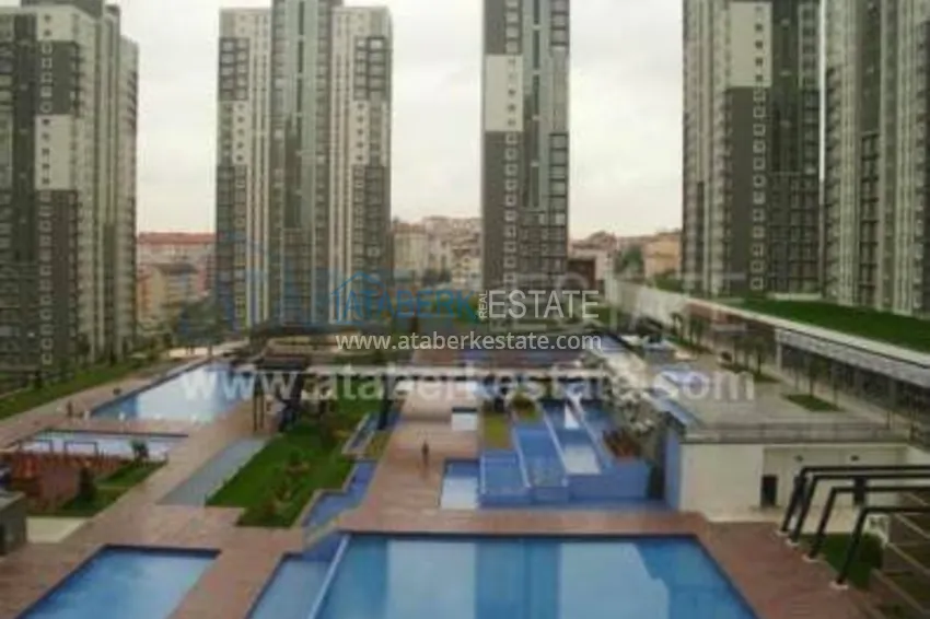 Апартаменты 1+1 в районе Esenyurt / Стамбул 1 