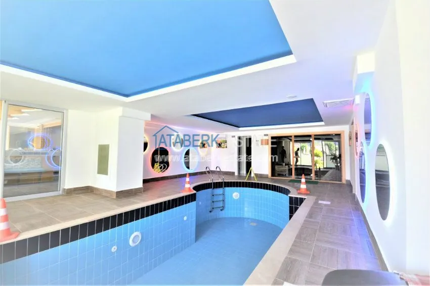 Трехкомнатная квартира в современном комплексе Махмутлара 15 