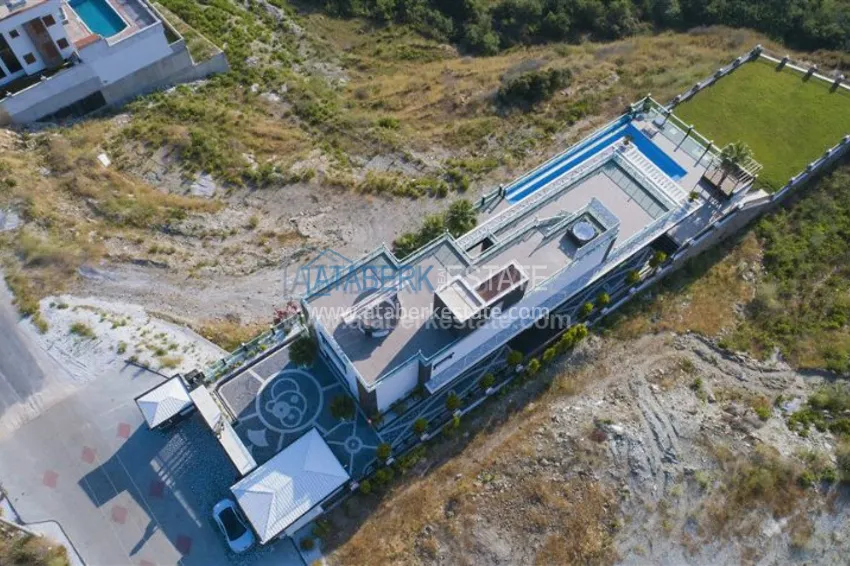 Элитный коттедж на побережье Средиземного моря 1 