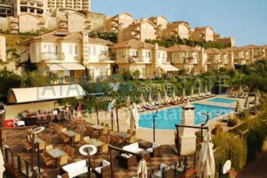 Меблированная вилла с тремя спальнями в Голд Сити. 8 