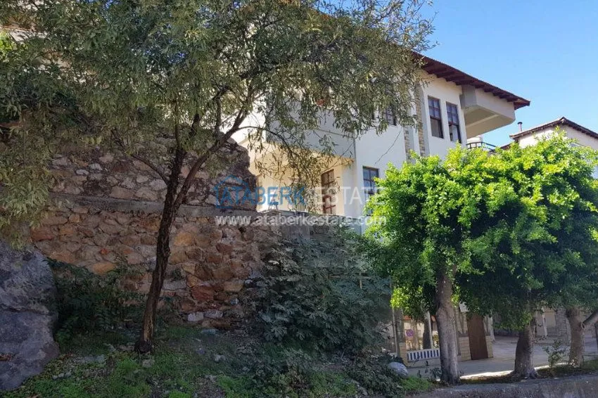 Вилла с апартаментами с панорамным видом в 5 минутах ходьбы от порта Алании. 12 