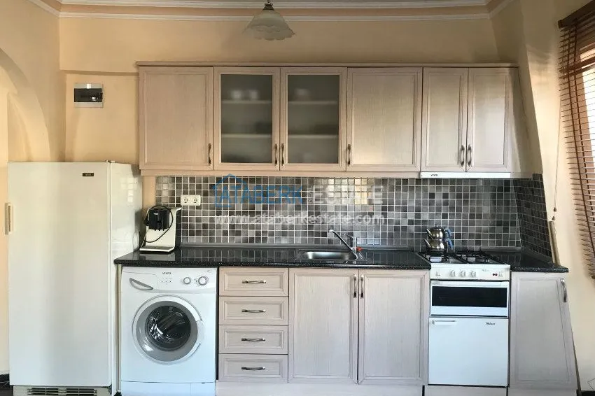 Бюджетная квартира 1+1 в престижном районе Оба. 9 