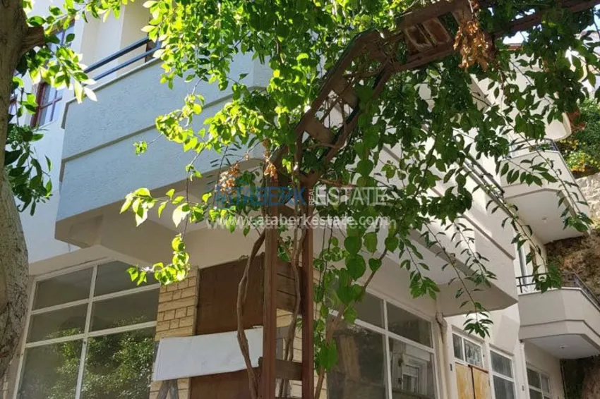 Вилла с апартаментами с панорамным видом в 5 минутах ходьбы от порта Алании. 13 