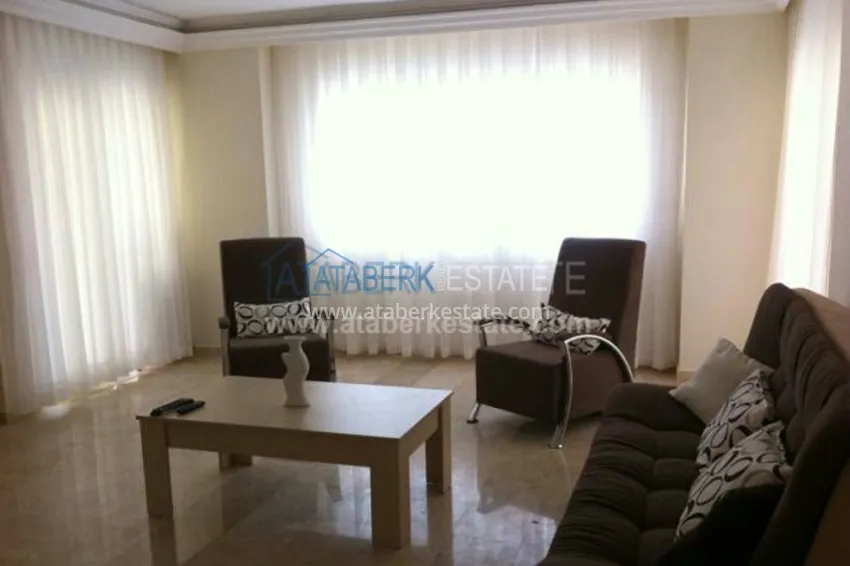 Недорогая трехкомнатная квартира от собственника 4 