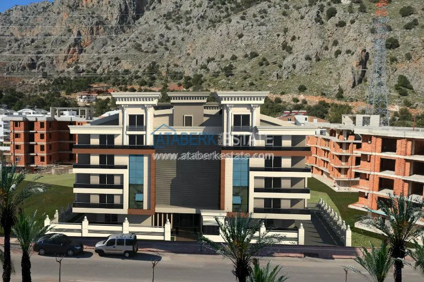 Жилой комплекс с отделкой класса люкс от застройщика в районе Лиман 6