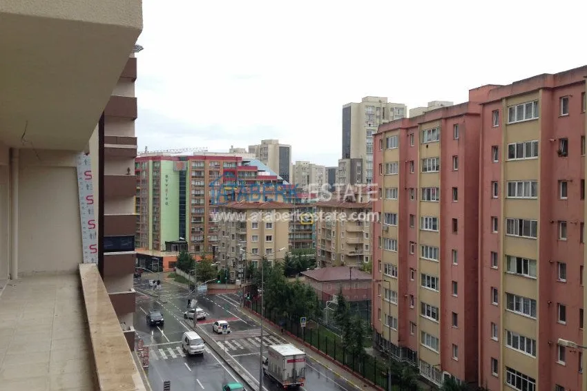 Шикарный построенный новый комплекс в Стамбуле 15