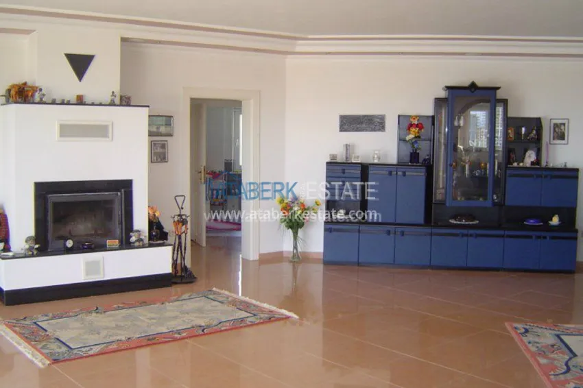 Вилла с личным бассейном и садом в Махмутларе 3