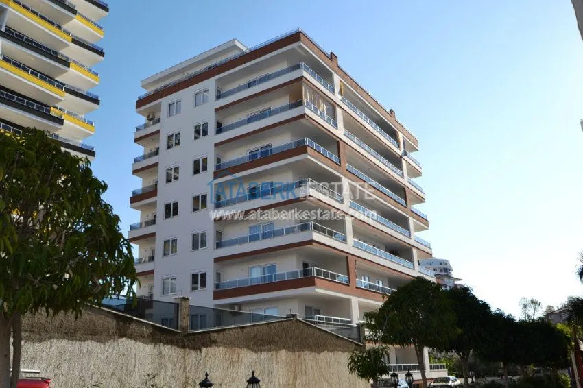 Квартира большой площади в прекрасном жилом комплексе в Махмутларе 20 