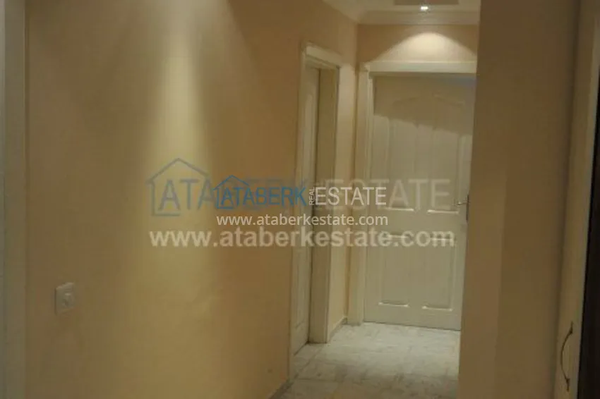 Недорогая трехкомнатная квартира в комплексе в Махмутларе от собственника 12 