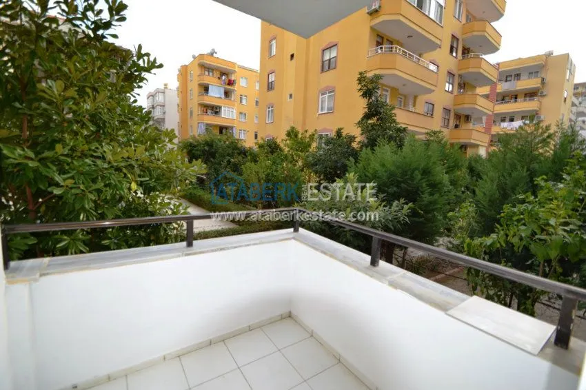 Квартира большой площади в прекрасном жилом комплексе в Махмутларе 24 