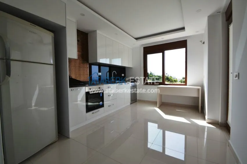 Элитный жилой комплекс в окружении хвойного леса у моря 10 