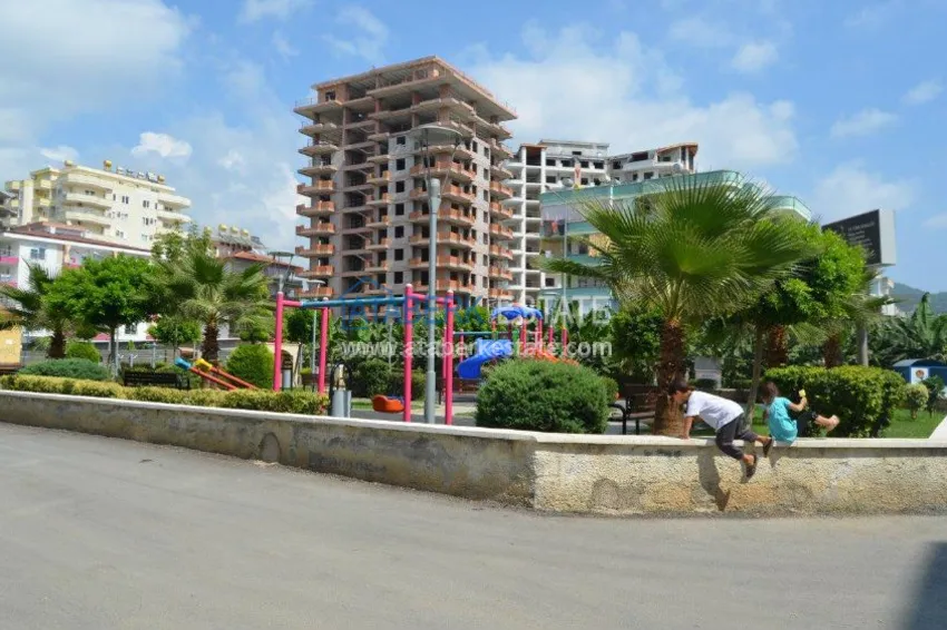 Квартира большой площади в прекрасном жилом комплексе в Махмутларе 35 