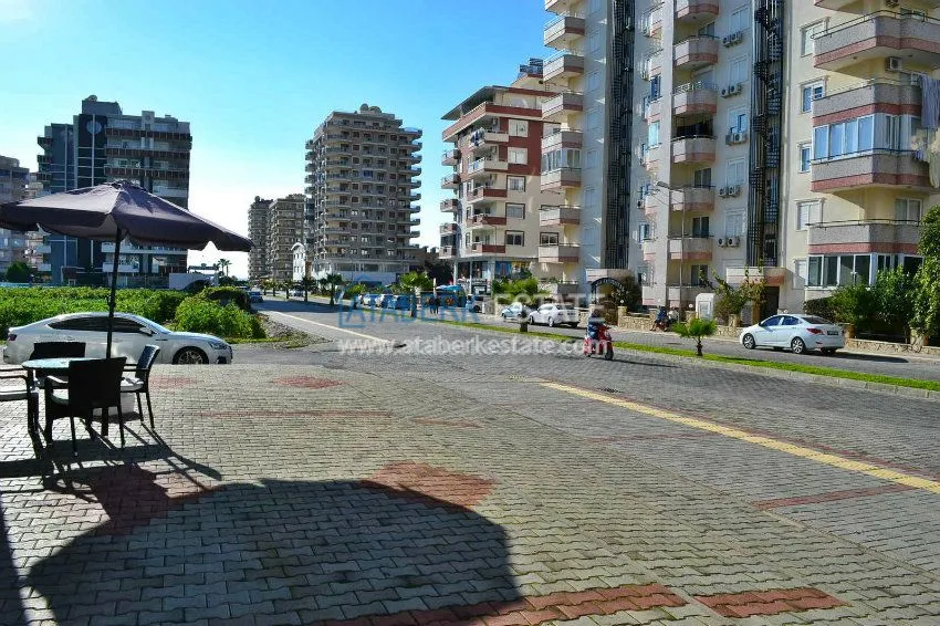 Новая квартира в центре Махмутлара в ухоженном жилом комплексе 11 