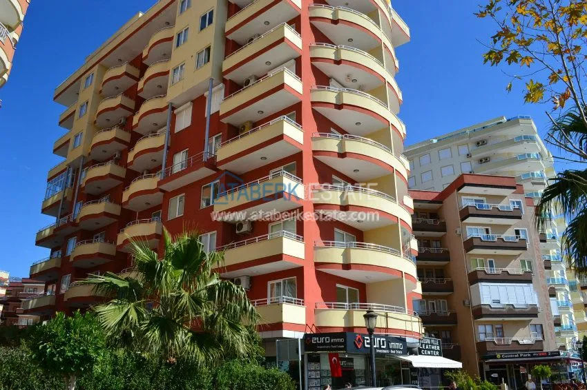 Квартира с прекрасным видом на парк и Средиземное море в самом центре района 14 