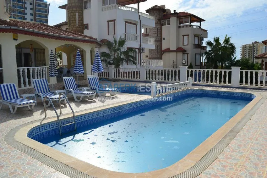 Квартира с прекрасным видом на парк и Средиземное море в самом центре района 15 