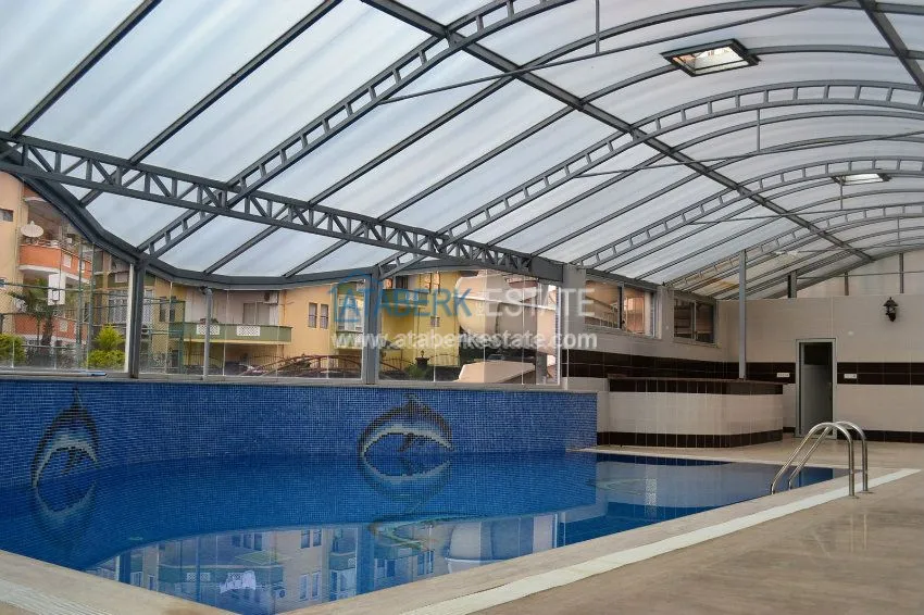 Новая квартира в центре Махмутлара в ухоженном жилом комплексе 20 