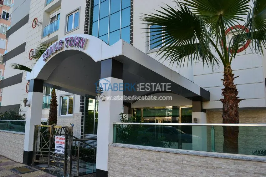 Готовый новый комплекс в самом центре района Махмутлар 16 