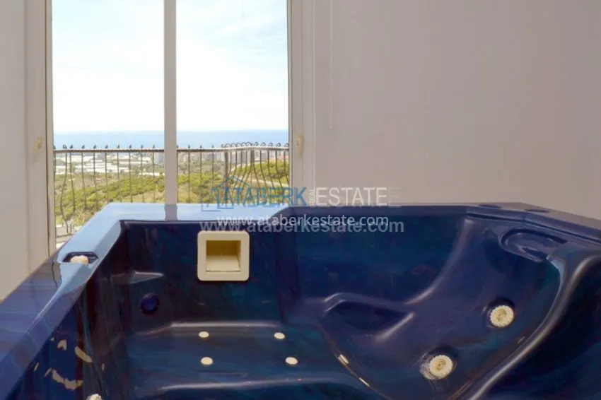 Квартира-дублекс в элитном районе с мебелью и техникой 13 