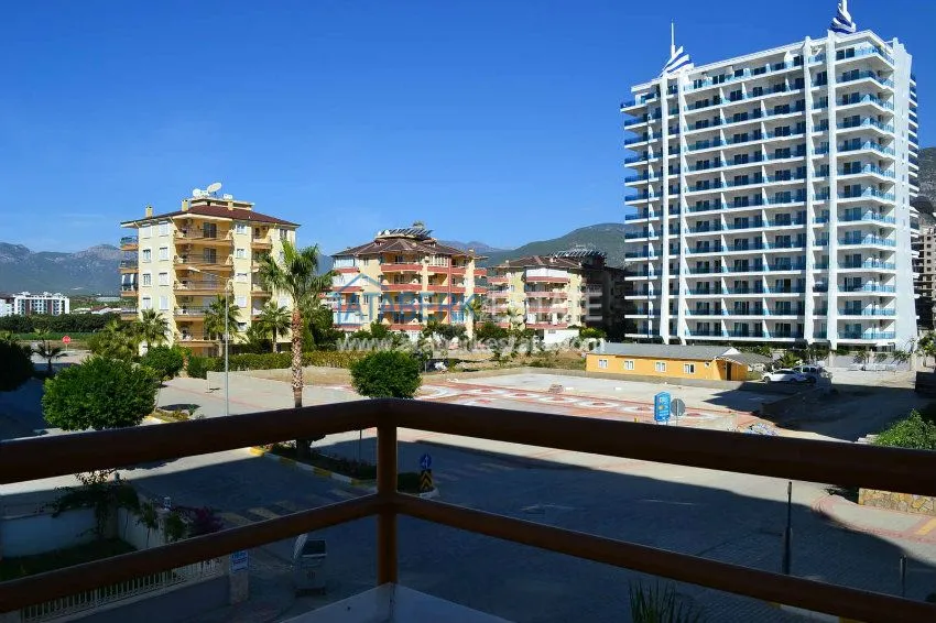 Квартира-дублекс в элитном районе с мебелью и техникой 28 