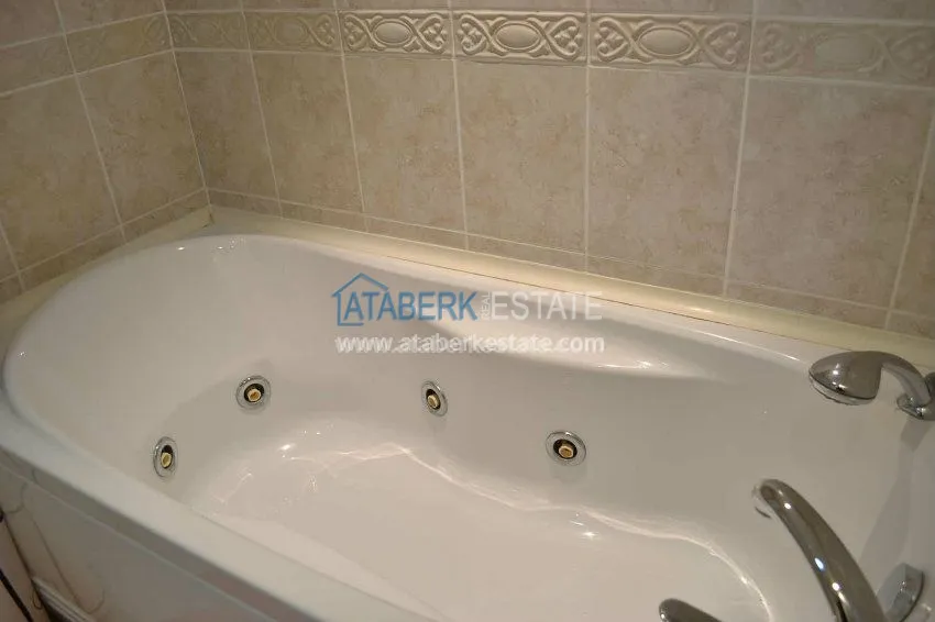 Уникальное предложение отдельного котеджа у самого моря с земельным участком 10 