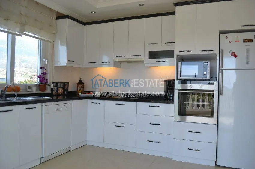 Меблированные апартаменты о т собственника в ухоженном комплексе 10 