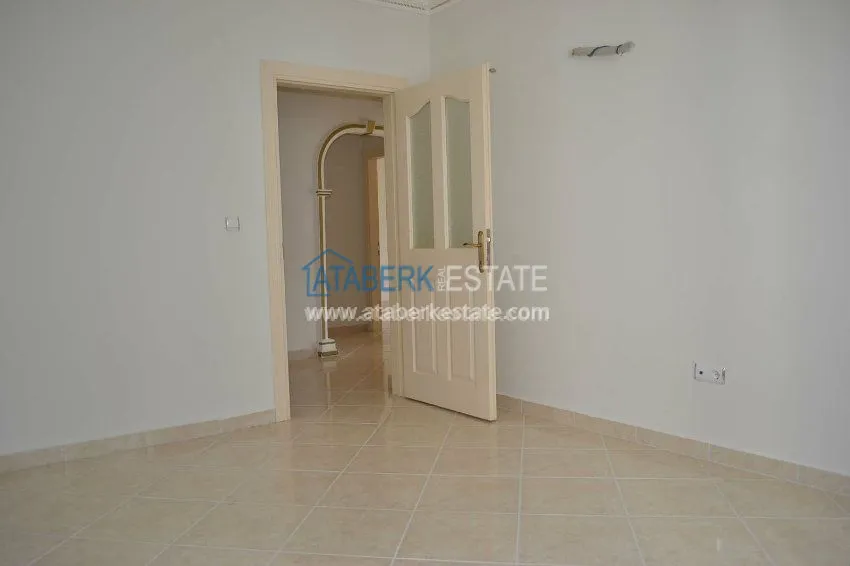 Просторные апартаменты 2+1 в комплексе с басейном. 15 