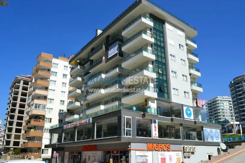 Трехкомнатные апартаменты площадью 120 м2 в районе Махмутлар, Алания 1 