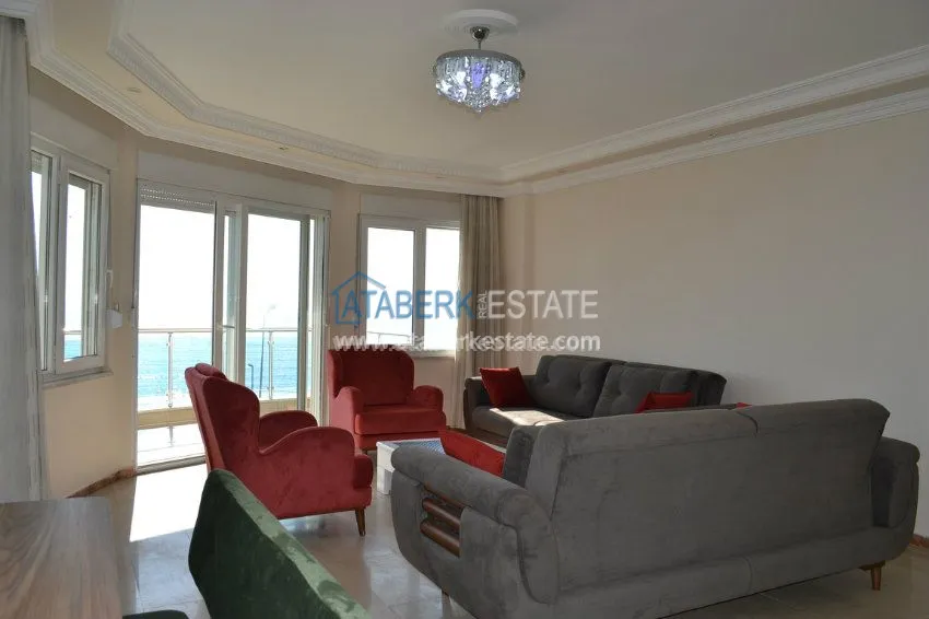 Просторные апартаменты 2+1 на берегу лазурного моря. 12 