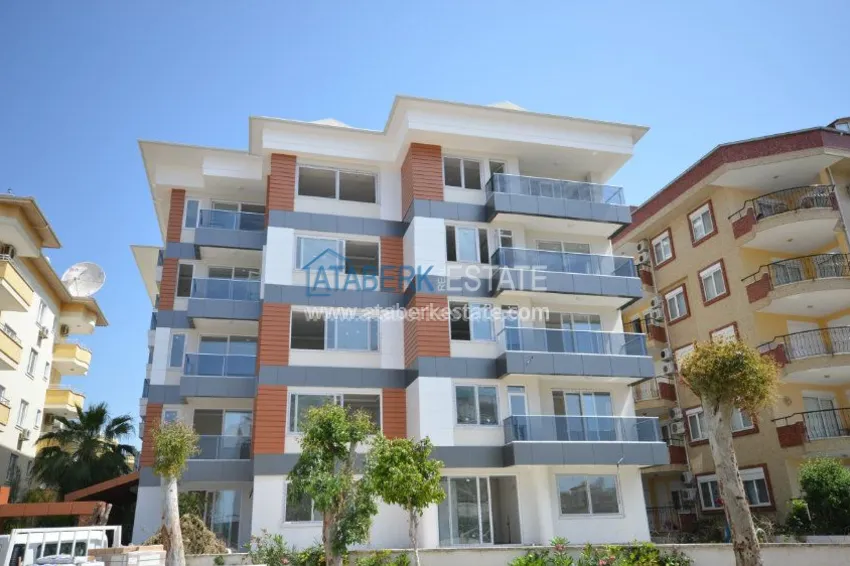 Квартиры в новом комплексе рядом с морем в районе Оба, Алания 1