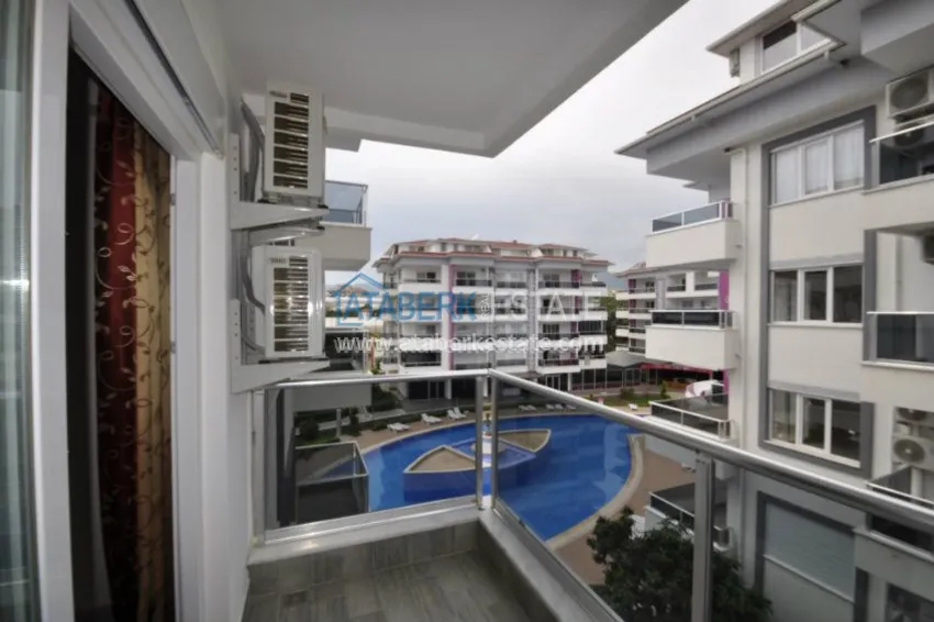 Компания AtaberkEstate предлагает вашему вниманию трехкомнатную квартиру. 21 