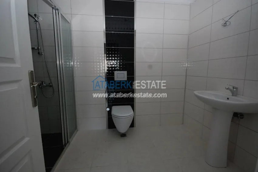 Просторна четырехкомнатная квартира в живописном месте Махмутлар 15 