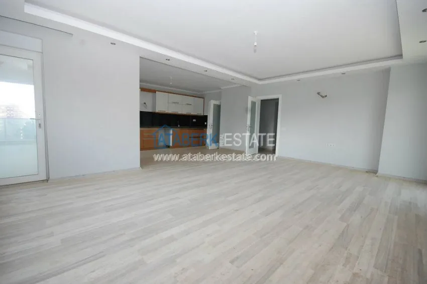 Просторна четырехкомнатная квартира в живописном месте Махмутлар 21 