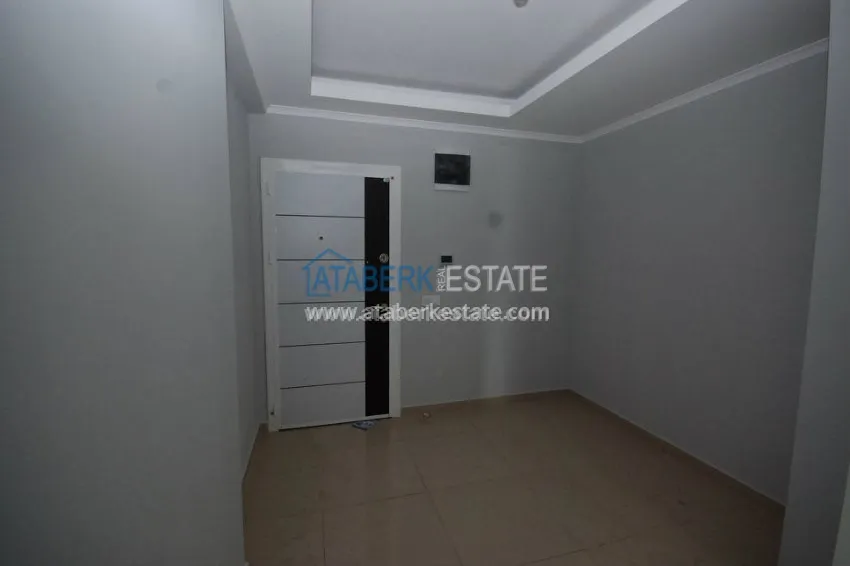 Просторна четырехкомнатная квартира в живописном месте Махмутлар 26 