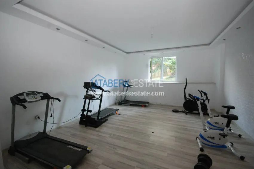 Просторна четырехкомнатная квартира в живописном месте Махмутлар 40 