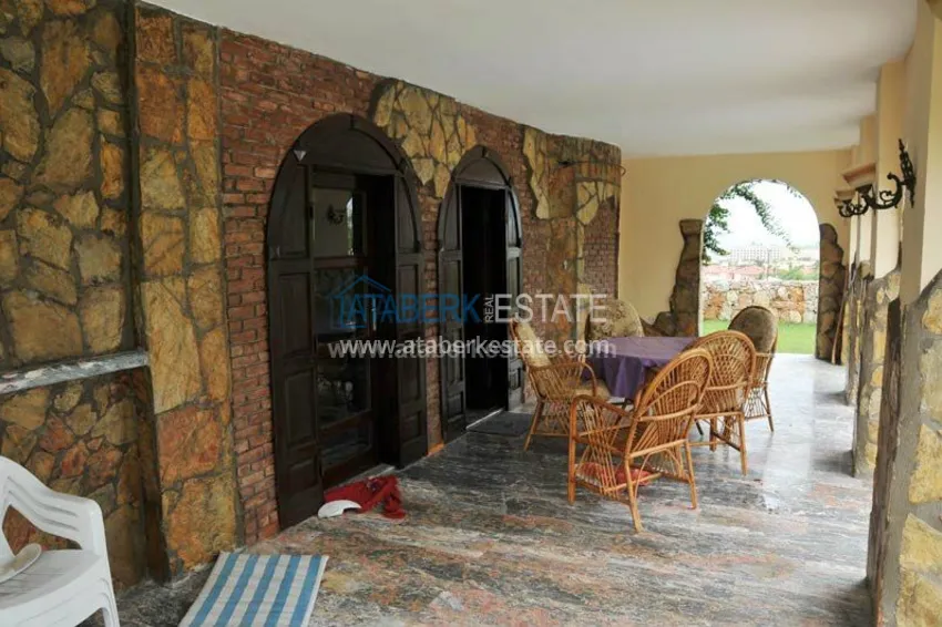 Вилла - Замок у побережья Средиземного моря. 4 