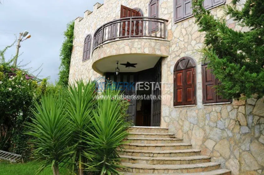 Вилла - Замок у побережья Средиземного моря. 6 