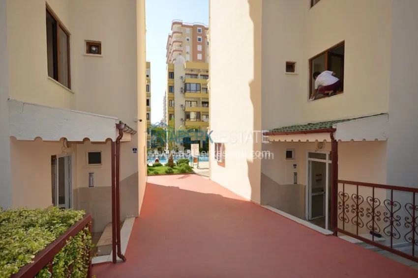 Квартира в аренду по низкой стоимости  в комплексе с бассейном  33 