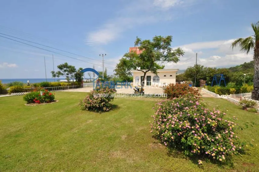 Вилла с мебелью на берегу моря. 5 