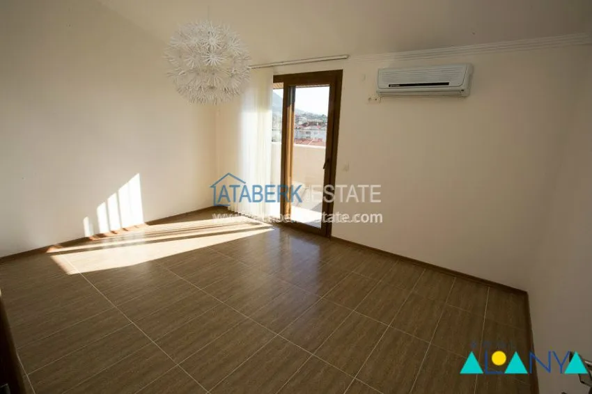 Прекрасный дуплекс в очаровательном комплексе! 32 