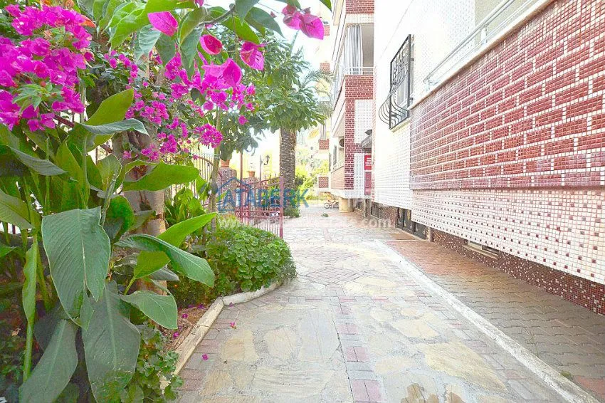 Просторные апартаменты в 350 метрах от пляжей. 5 