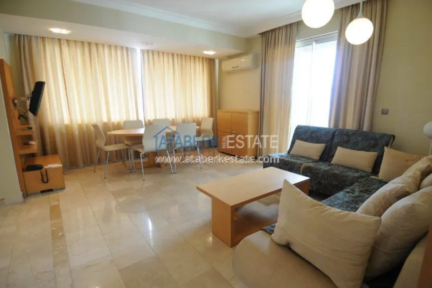 Апартаменты с тремя спальнями в Голд Сити. 2 